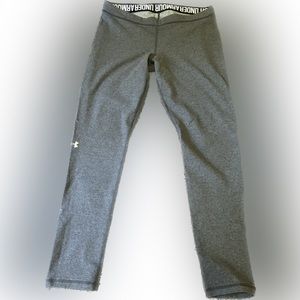 Under Armour Low/mid rise legging. Waist band is designed to be folded down. XL